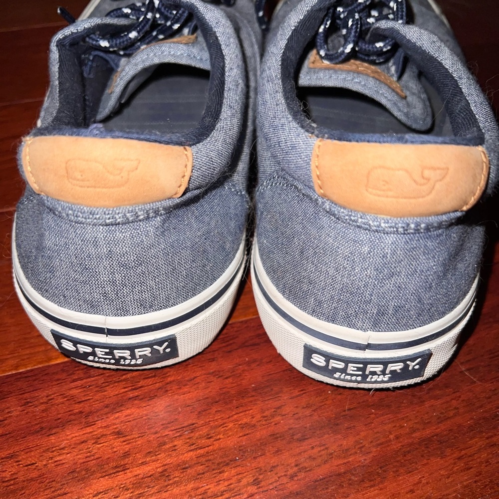 Vineyard vines sperry sneakers size 9.5